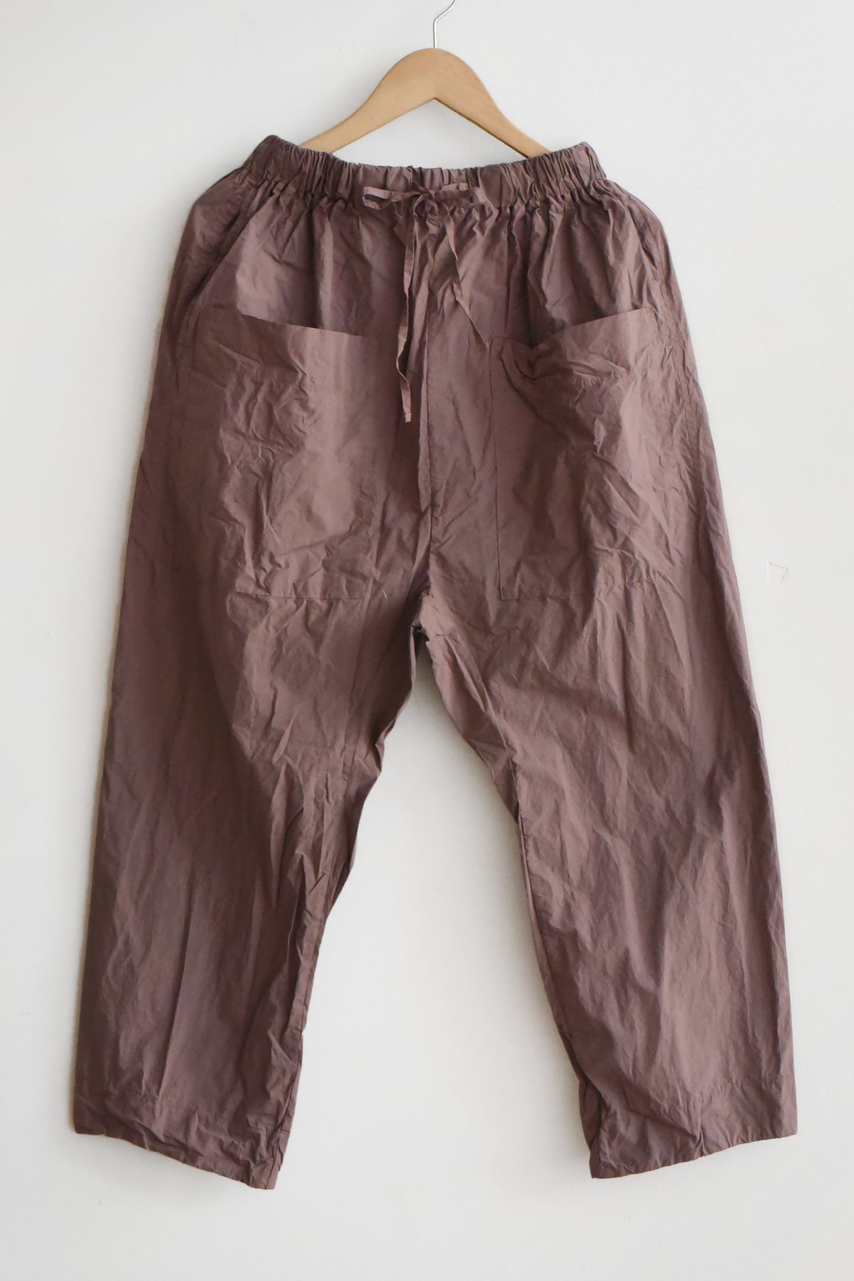 Album di Famiglia cotton easy pants mauve utility pockets relaxed fit made in Italy minimalist pants