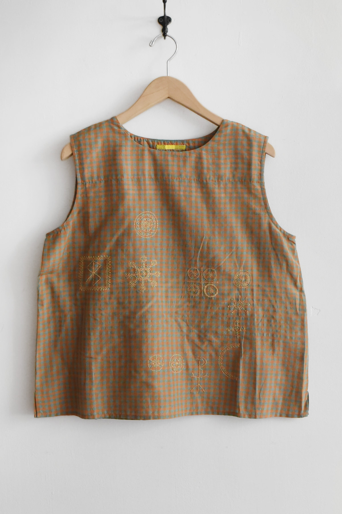 brown check sleeveless blouse with embroidery in silk cotton fabric