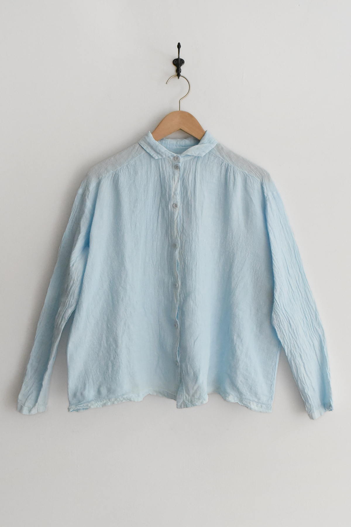 linen short collar button shirt made in France lightweight long sleeve front view