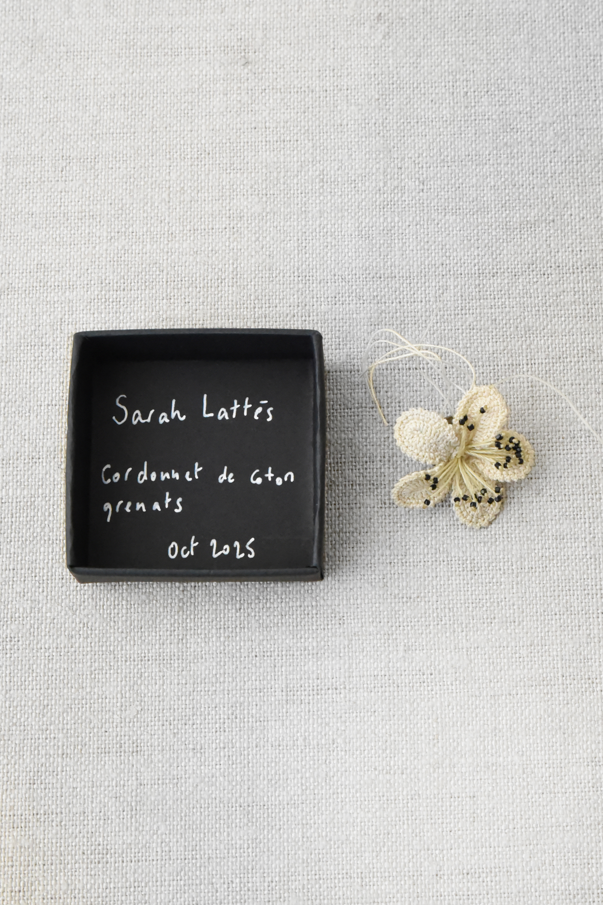 back side flower brooch metal pin clasp closure