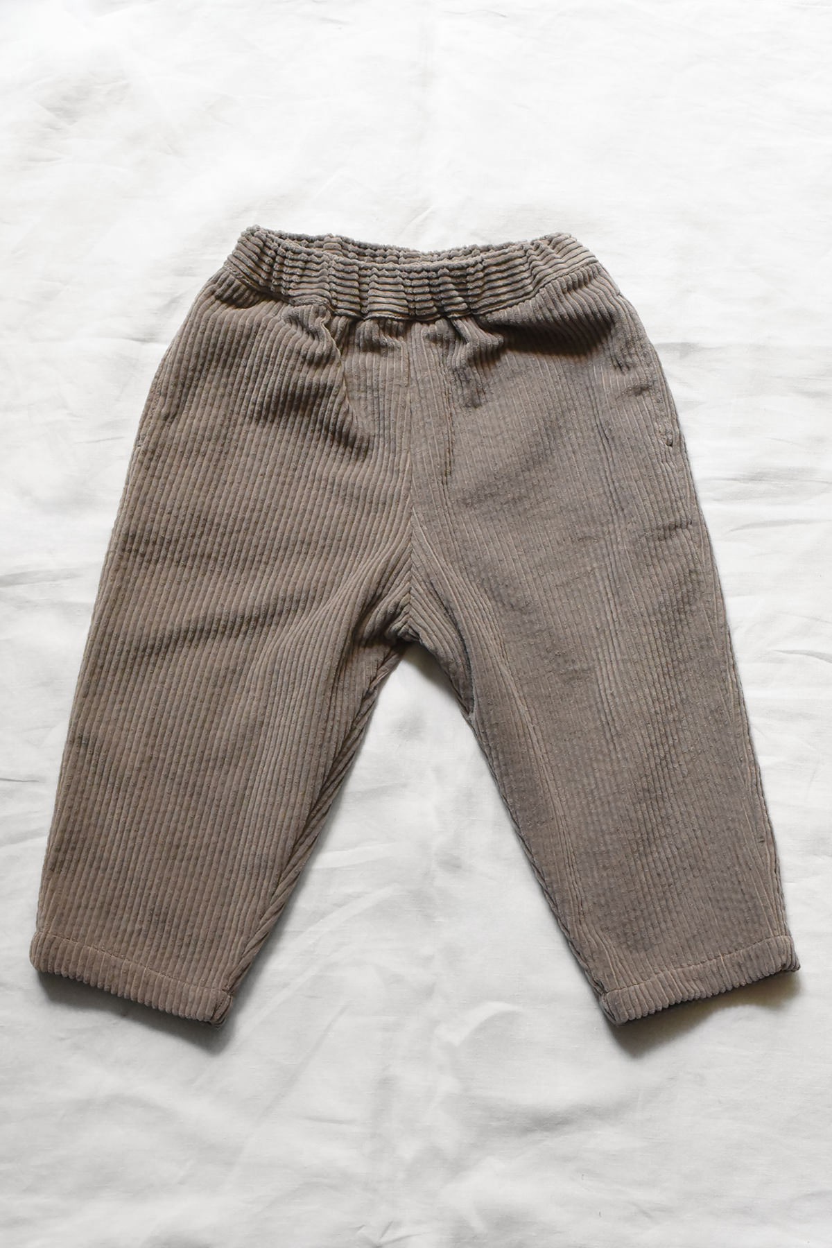 Kids cotton corduroy pants with elastic waist in taupe