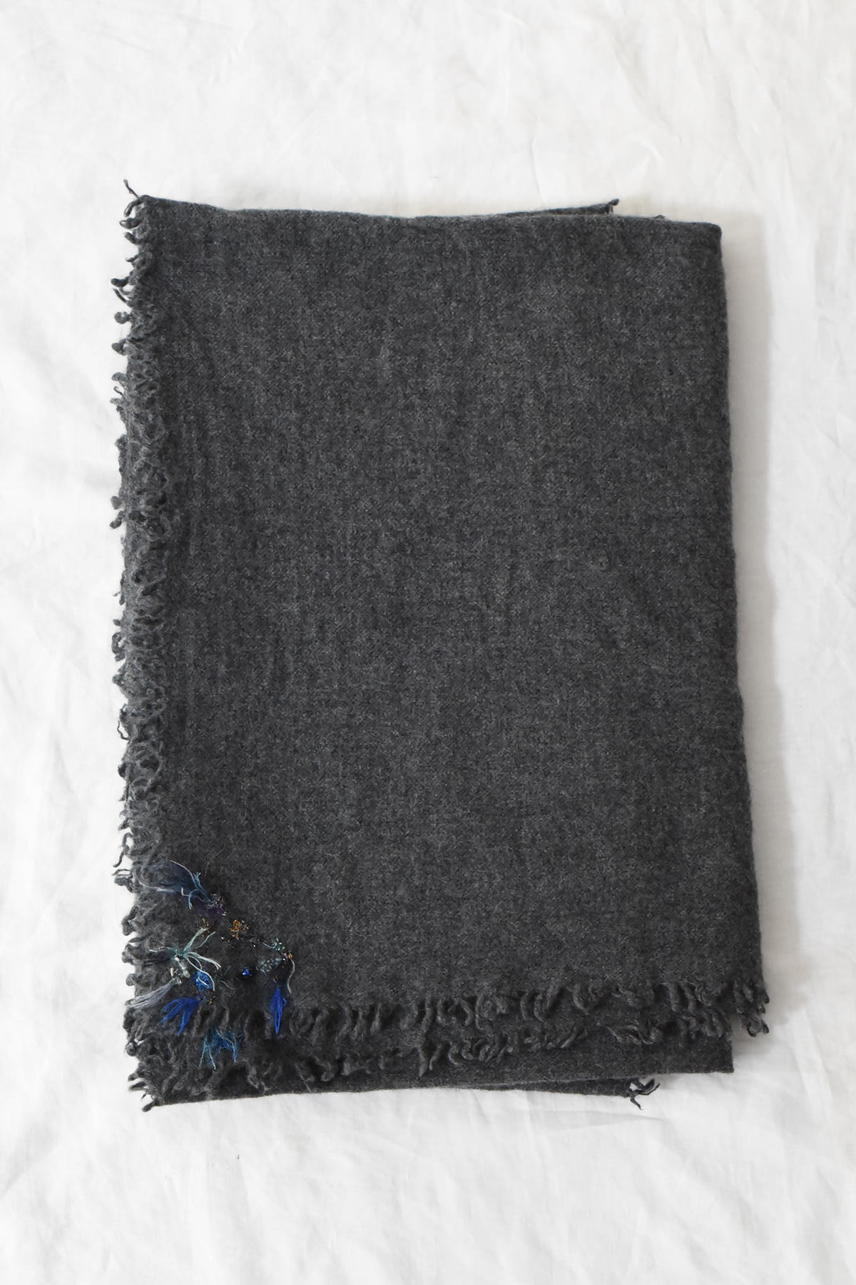 Antonia Rossi hand-embroidered 100% cashmere scarf in beige with fringe on all four sides