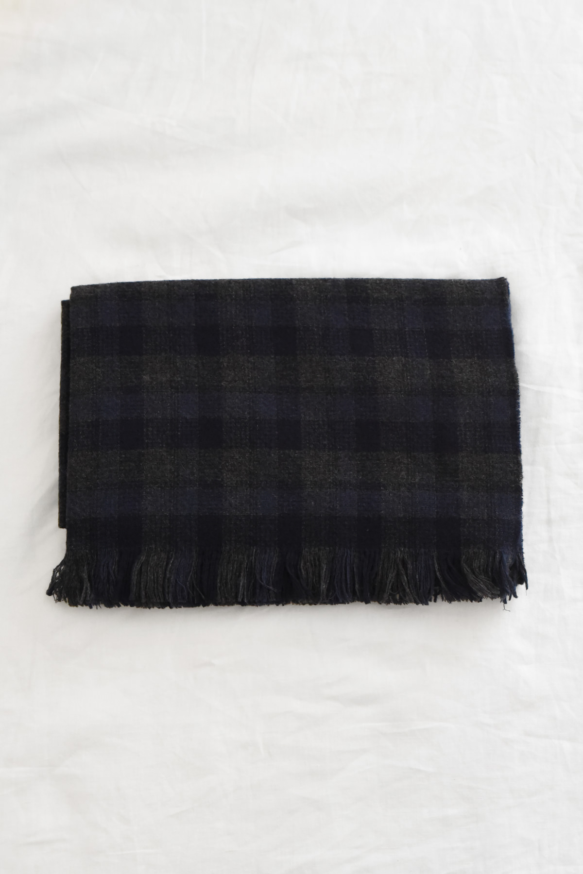 Bergfabel wool cashmere check scarf in dark navy and charcoal
