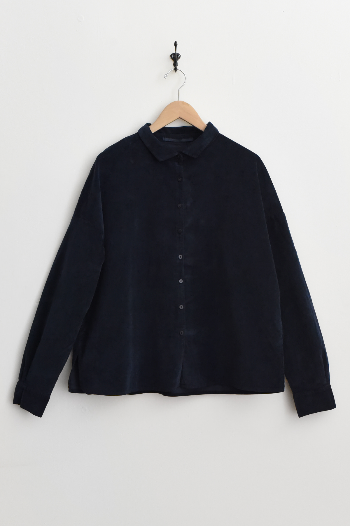 Album di Famiglia Short Collar Shirt V in Navy cotton velvet