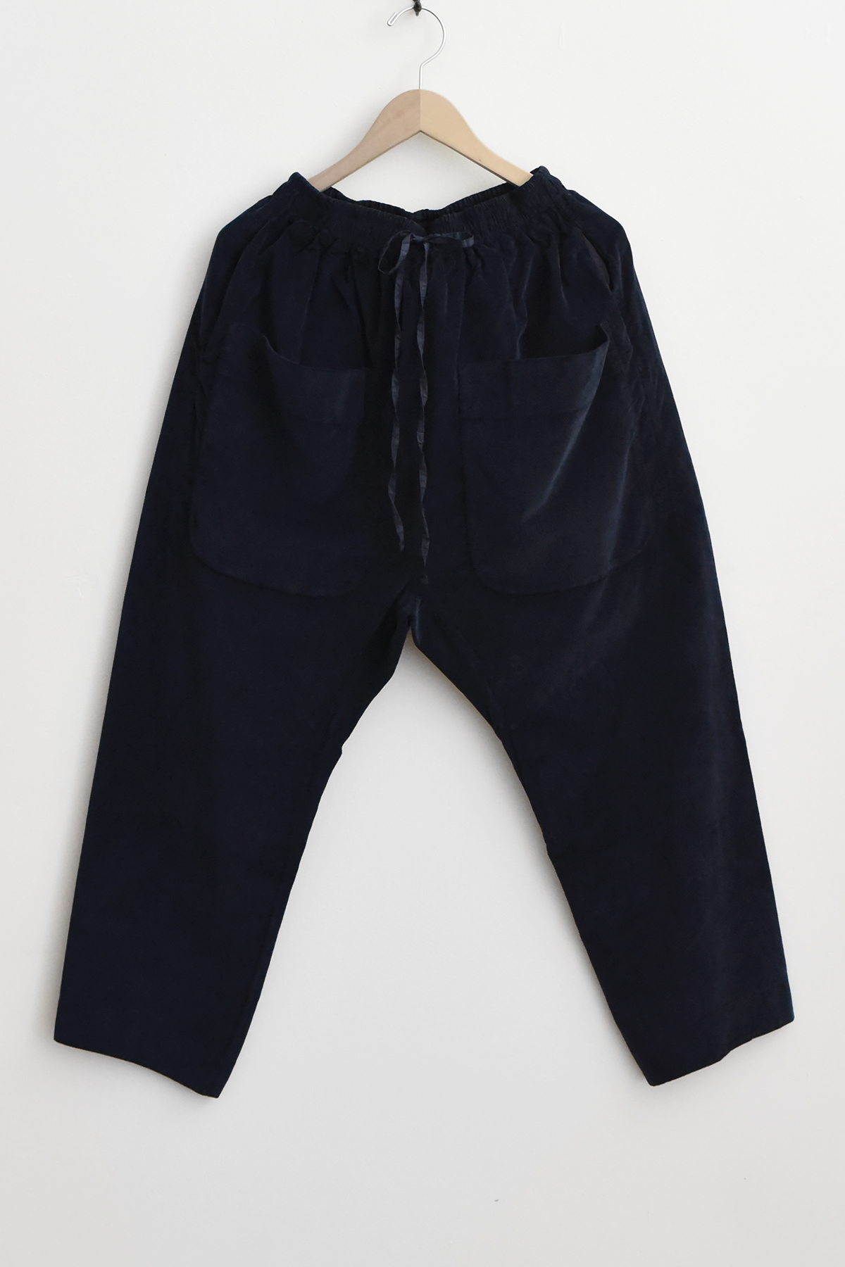 Album di Famiglia Braghe Tasche V Trousers in Navy velvet